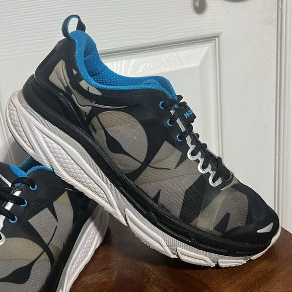 š„š„ MEN'S HOKA One One VALORāRUNNING SHOES - Size 11.5 - EXCELLENT CONDITION - Picture 2 of 15